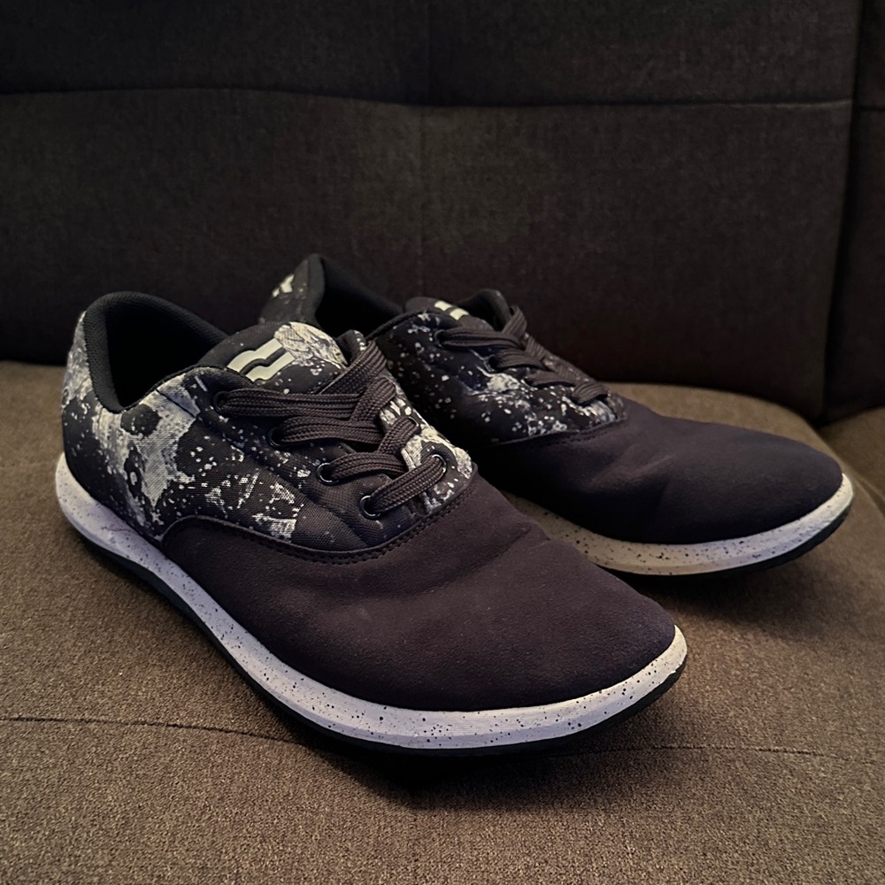 Strike Mvmnt Chill Pill Athletic Shoes (M 6.5 // W 8)